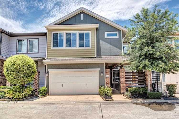 8810 Narrow Leaf St Houston, TX 77080