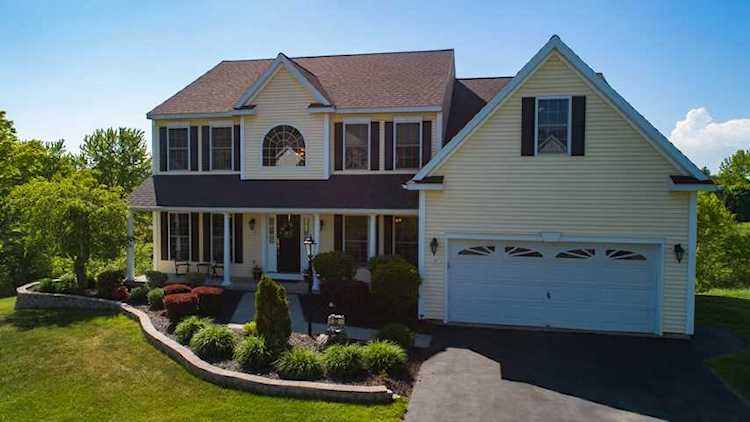 32 Graffin Dr Latham, NY 12110