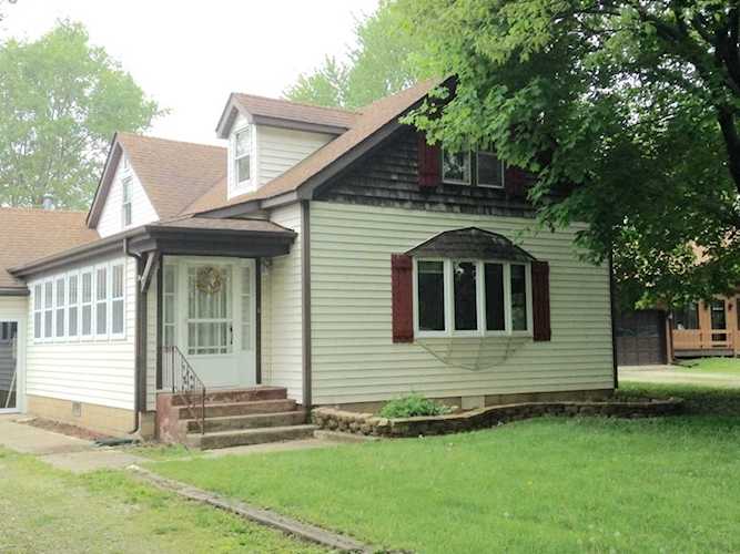 923 S Pine St New Lenox, IL 60451