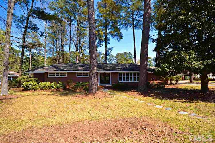 725 S Crescent Drive Smithfield, NC 27577
