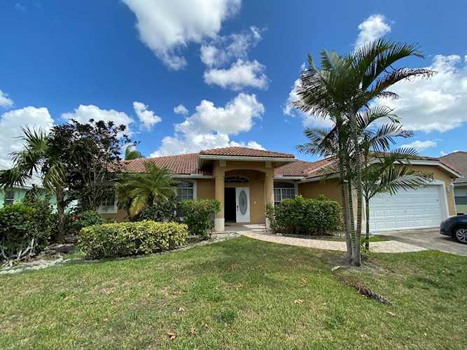 162 Fernwood Crescent Royal Palm Beach, FL 33411 | MLS RX-10625652 Photo 1
