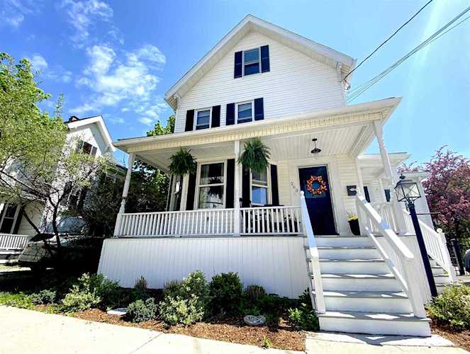 263 Woodbury Ave Portsmouth, NH 03801