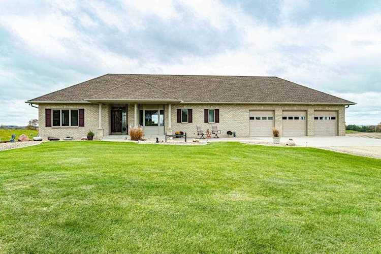 27600 Zachary Ave Elko New Market, MN 55020