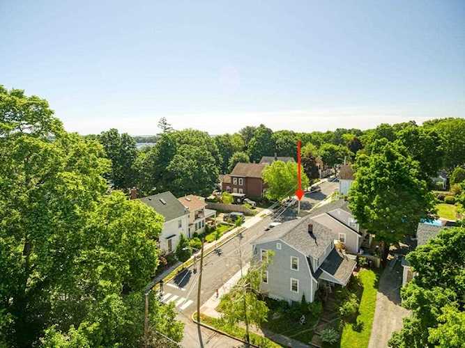 23 Jackson St Newburyport, MA 01950