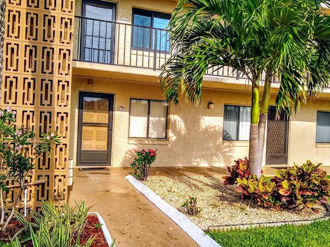 760 S Brevard Avenue #117 Cocoa Beach, FL 32931