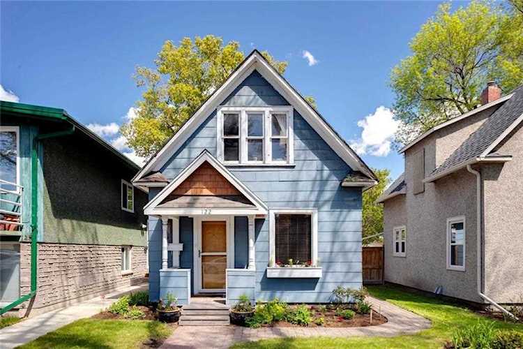 122 11 Avenue NW Calgary, AB T2M 0B6