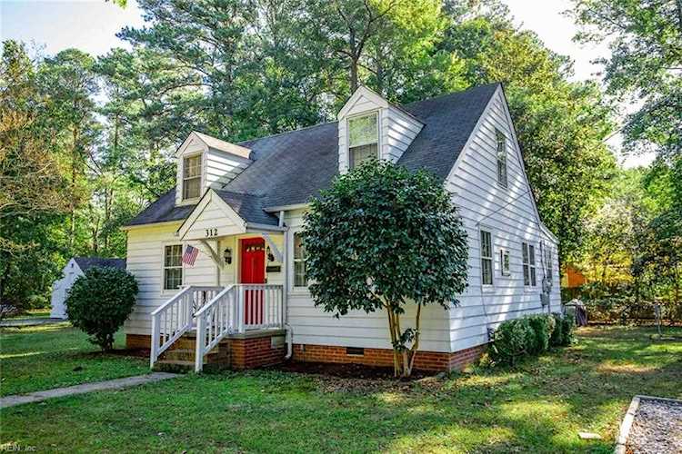 home for sale in Riverside Newport News VA 23606 - MLS 10321803 Photo 1
