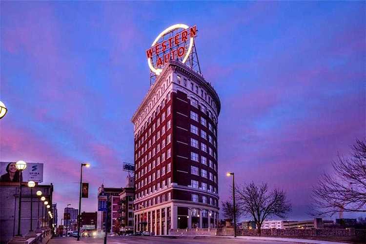 2107 Grand Blvd Kansas City, MO 64108