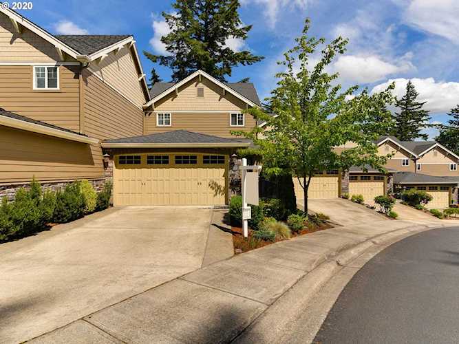 866 SW Shaker Pl Portland, OR 97225