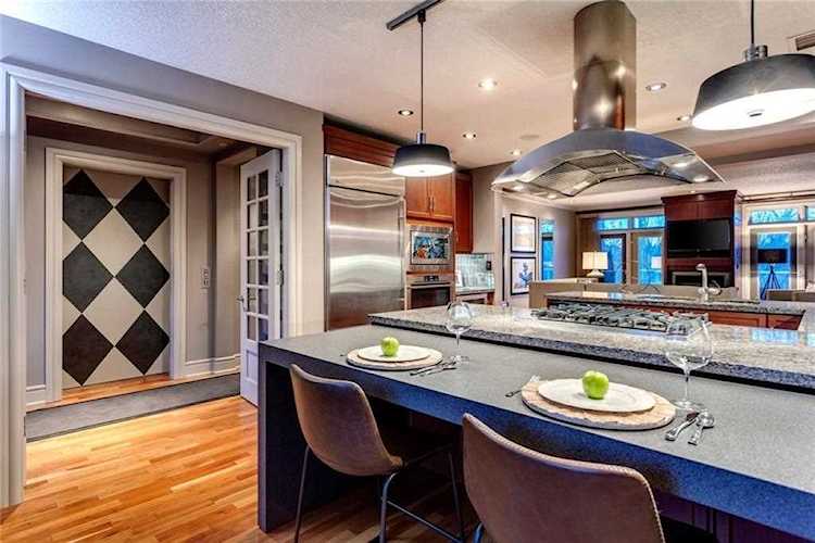 670 Princeton Way SW #304 Calgary, AB T2P 5K2