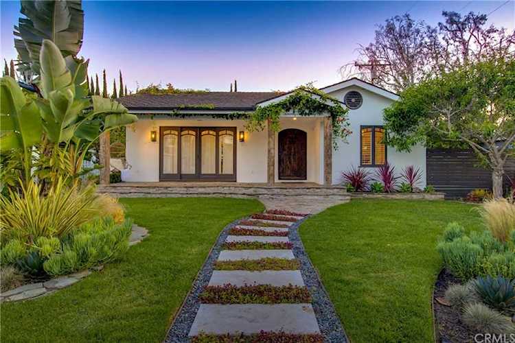 2620 Riverside Drive Costa Mesa, CA 92627