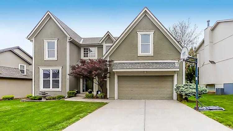 14556 S Greenwood St Olathe, KS 66062