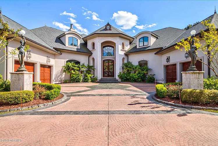 1942 London Lane Wilmington, NC 28405