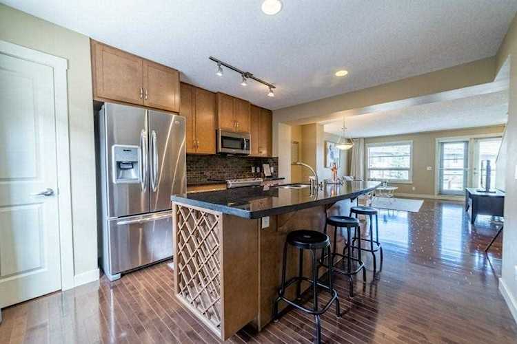 14 Aspen Hills Terrace SW Calgary, AB T3H 0P3