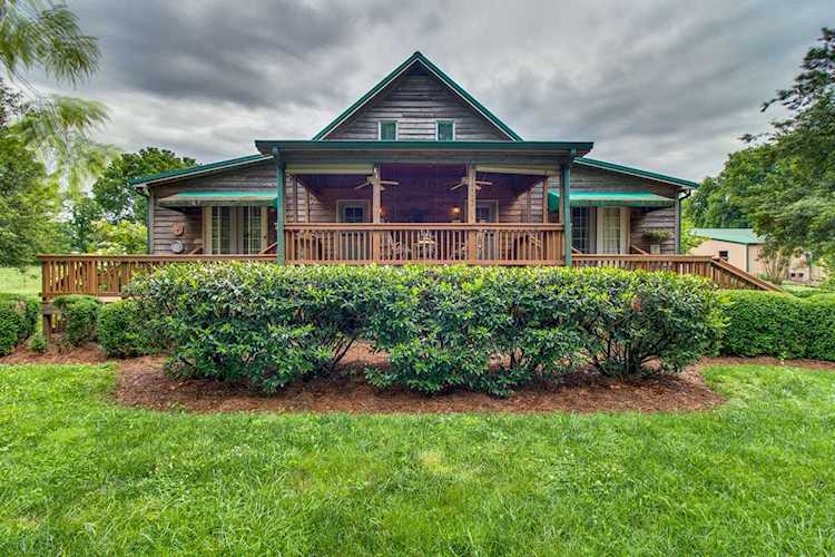 7031 Hoover Mason Lane Mount Pleasant, TN 38474