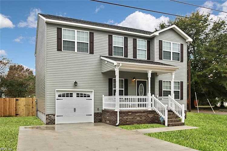 1415 Desmoines Ave Portsmouth, VA 23704