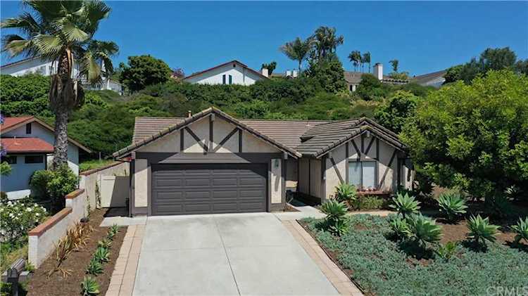 712 Calle Vallarta San Clemente, CA 92673