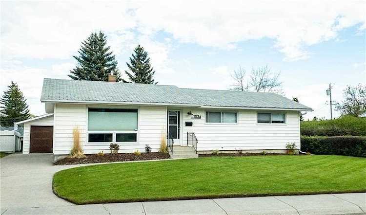 7824 7 Street SW Calgary, AB T2V 1G3