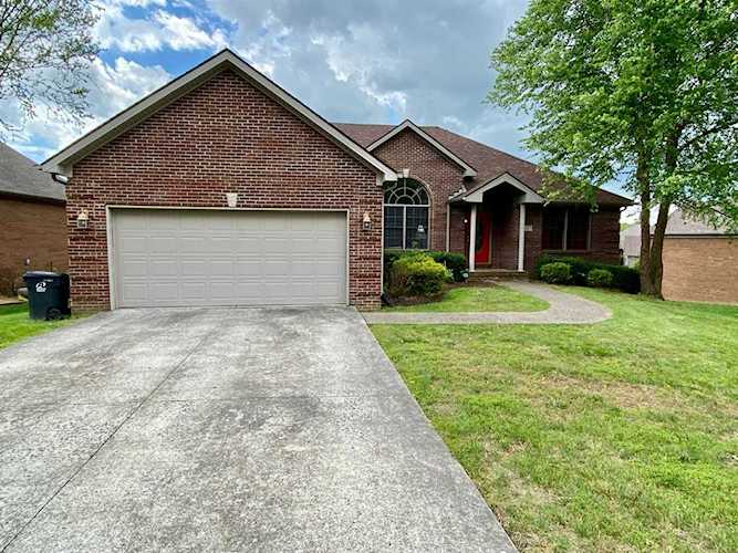 1017 Bay Colony Drive Richmond, KY 40475
