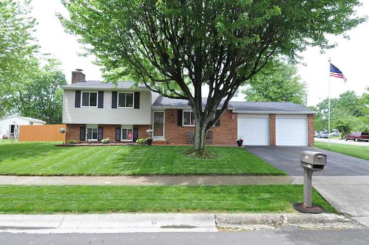 2225 Drumlin Drive Grove City, OH 43123 | MLS 220016753 Photo 1