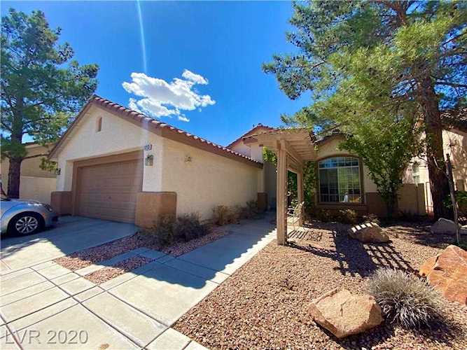 8233 Hot Creek Las Vegas, NV 89128