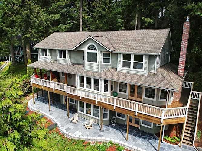 4724 W Tapps Dr E Lake Tapps, WA 98391