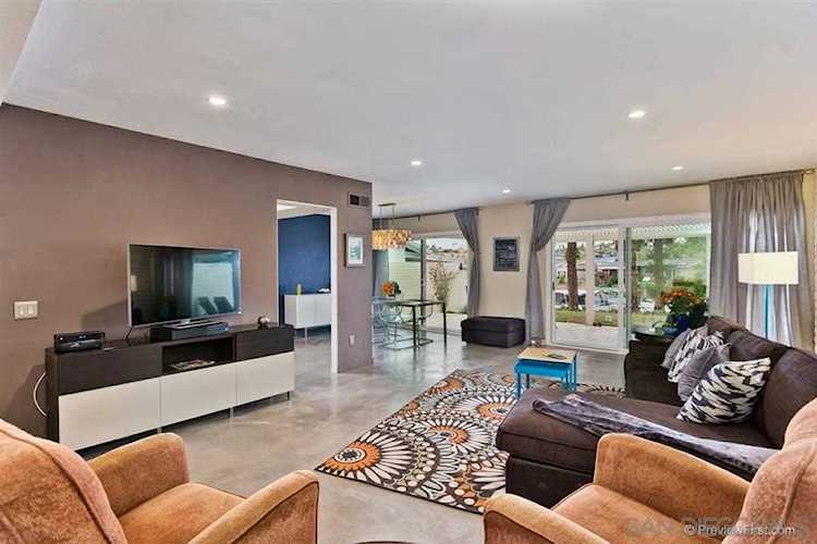 1448 La Linda Dr San Marcos, CA 92078
