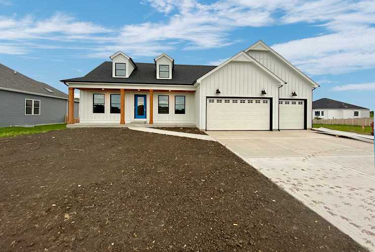 475 Deerfield Dr Oswego, IL 60543