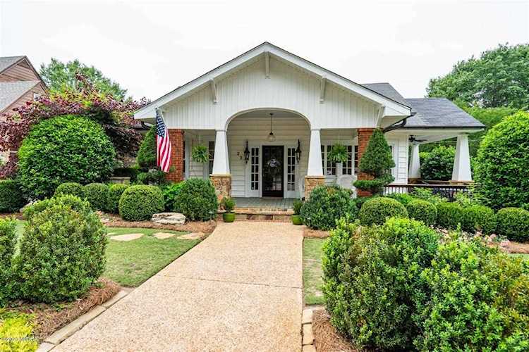 23 Cabiness Avenue Forsyth, GA 31029