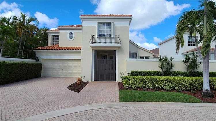 4297 NW 63rd Pl Boca Raton, FL 33496