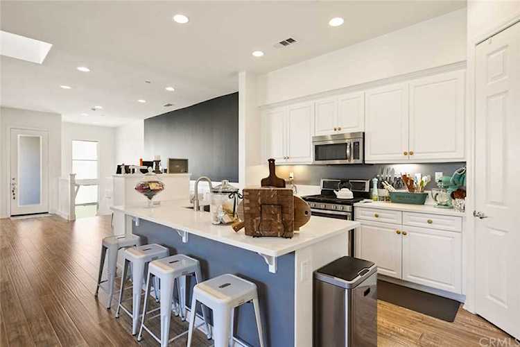134 Neptune Irvine, CA 92618