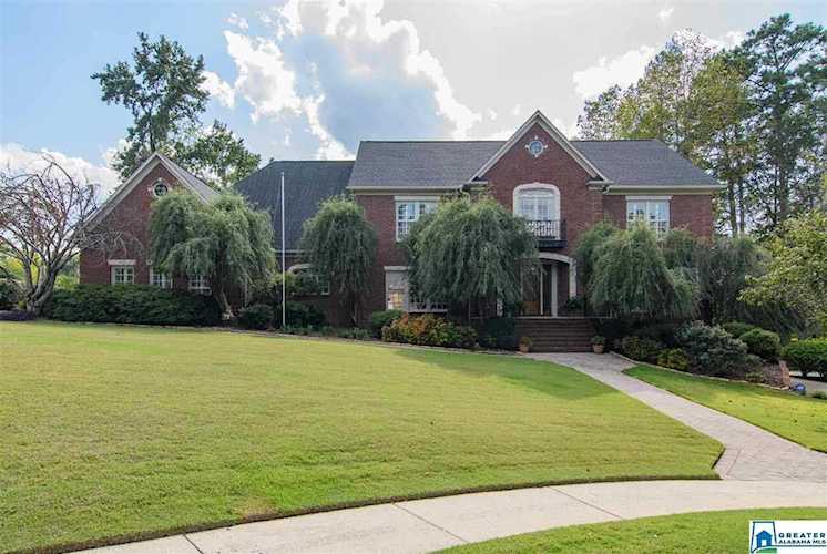 2105 Longleaf Trl Vestavia Hills, AL 35243