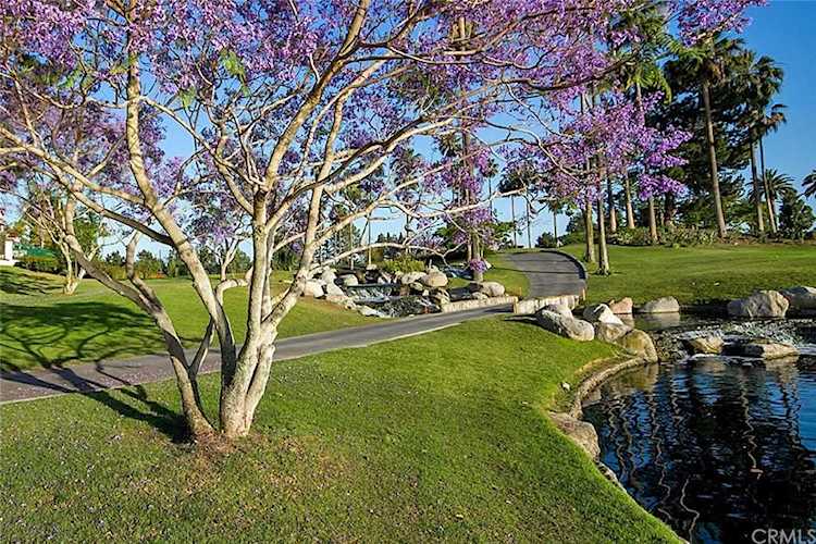 2424 Aquasanta Tustin, CA 92782