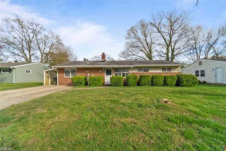 home for sale in Aragona Village Virginia Beach VA 23455 - MLS 10322166 Photo 1