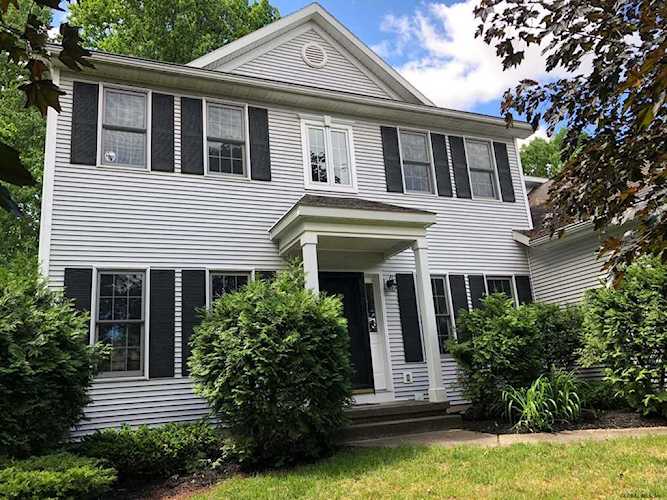 25 Timber La Glenmont, NY 120772959