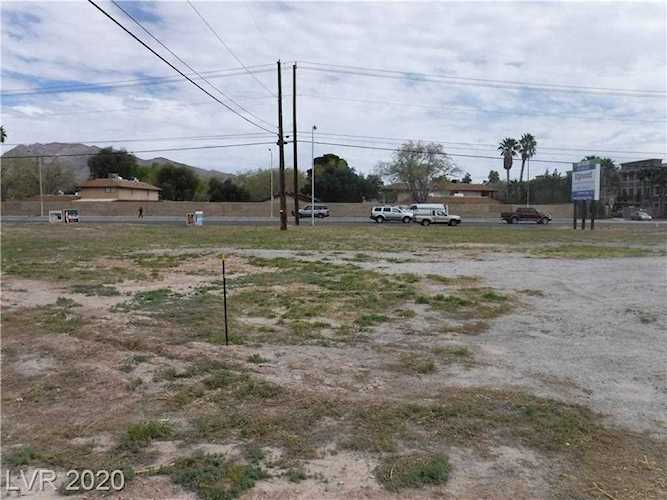 6052 Charleston Las Vegas, NV 89110