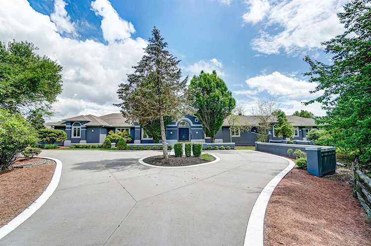 5022 Rollman Estates Amberley, OH 45236