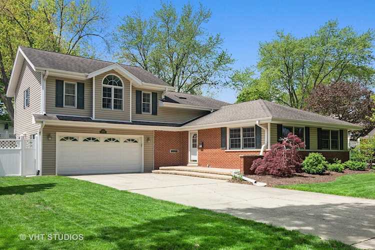 406 N Macarthur Dr Palatine, IL 60074