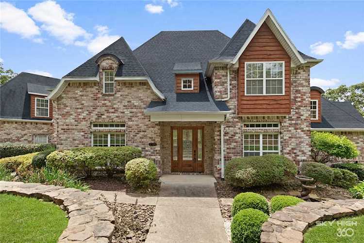 1736 W Osage Bend Fayetteville, AR 72701