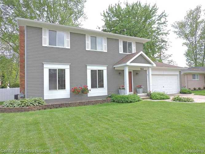 5106 Millwheel Dr Grand Blanc Twp, MI 48439