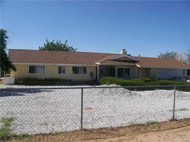 12752 Cypress Avenue Victorville, CA 92395