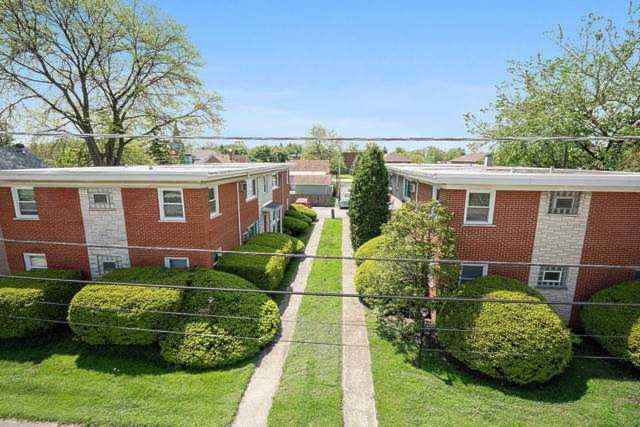 6727 174th Place Tinley Park, IL 60477