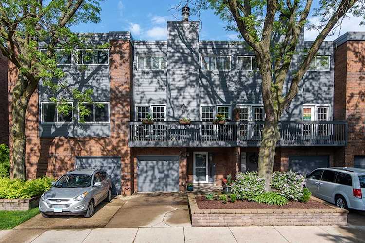 2131 N Magnolia Ave #A Chicago, IL 60614