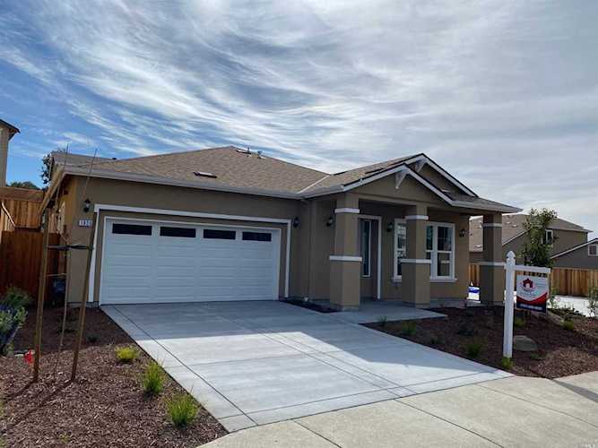 1826 NE Bella Vista Way Santa Rosa, CA 95403