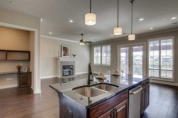 2601 N Quinlan Park Rd #508 Austin, TX 78732