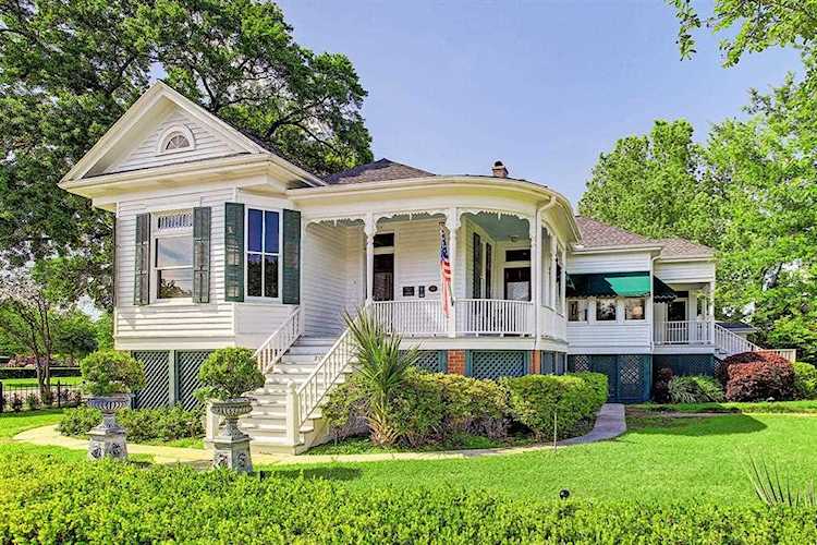 219 W 11th St Houston, TX 77008