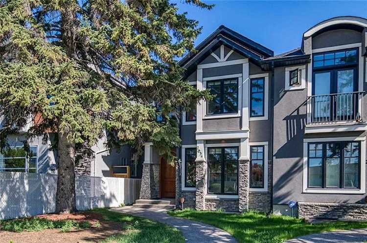 2634 3 Avenue NW Calgary, AB T2N 0L5