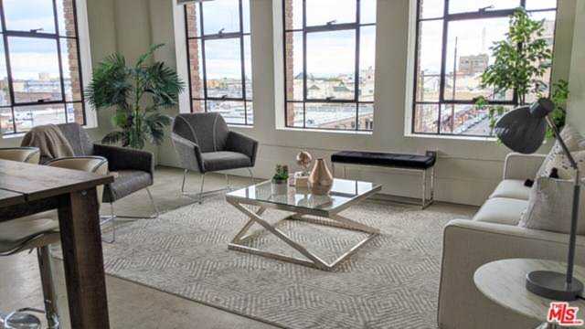 315 E 8th Street #404 Los Angeles, CA 90014