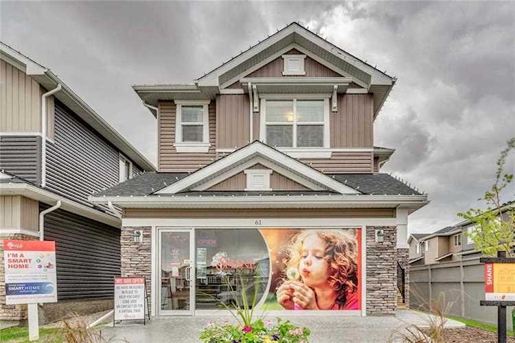 61 Red Embers Manor NE Calgary, AB T3N 1K7