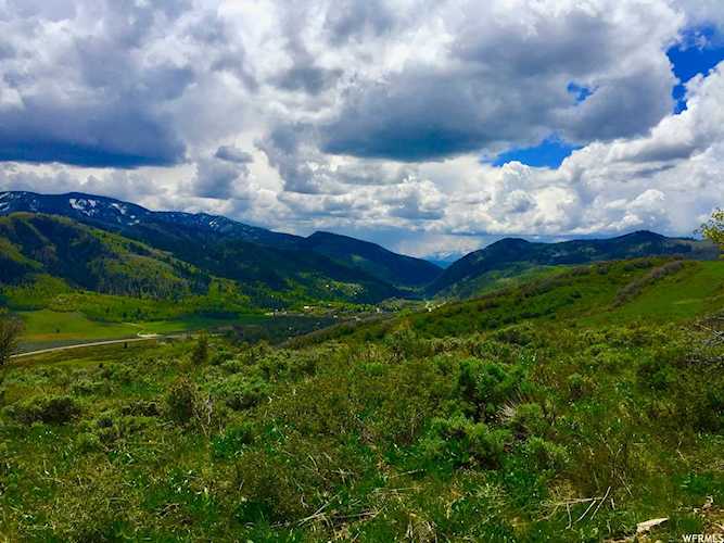 151 Mt Aire Lower Loop Oakley, UT 84055
